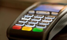 Правительство разрешило некоторым ФОПам не использовать платежные терминалы: о каком сроке идет речь