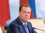 Медведев угрожает Европе войной из-за замороженных российских активов
