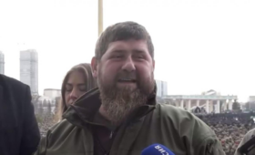 «Еле откачали»: росСМИ сообщают, что в Москве экстренно госпитализировали Кадырова