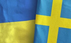 Швеция урезает помощь пяти странам, чтобы дать больше денег Украине, — Reuters