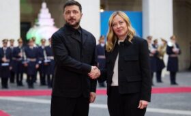 Премьер Италии полтора часа давила на Зеленского, склоняя к уступкам России, — СМИ