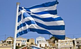 Греческие танкеры перевозят российскую нефть: санкции ЕС не остановили поток