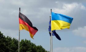 «Будем платить по счетам»: в Германии заняли жесткую позицию по репарационному кредиту