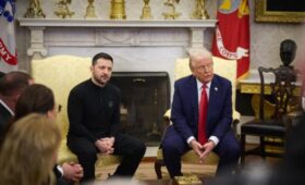 Давление на Киев растет, «мирные инициативы» Трампа играют на руку Кремлю, — The Economist