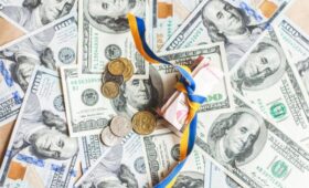 Чего ожидать от доллара в ближайшее время в Украине: прогноз банкира до конца января