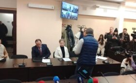 «Это деньги на печенье и кофе»: Тимошенко объяснила происхождение «кассы», изъятой НАБУ