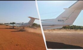 Жители одной из деревень в Гане захватили разведывательный самолет США King Air B200