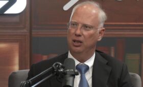 Le Monde: Дмитриев внезапно «засветился» в Париже, он посетил посольство США