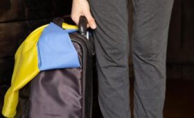 Блок Мерца выступил за ужесточение политики в отношении украинских беженцев: что предлагают