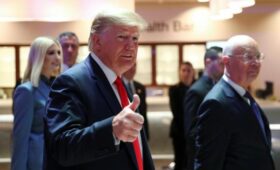 Из-за Трампа футбольный чемпионат в США пройдет частично при пустых трибунах