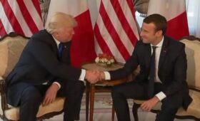 Макрон прокомментировал «слив» Трампом их переписки