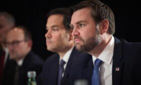 «Трамп не шутит»: Вэнс поддержал удары США по Венесуэле и задержание Мадуро