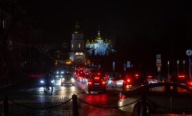 «Киев — один из худших»: Шмыгаль назвал неочевидную причину отсутствия света в столице