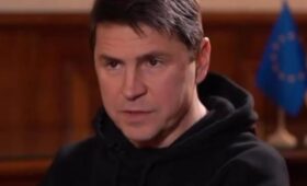 Успех переговоров возможен только при жесткой позиции США в отношении РФ, — Подоляк