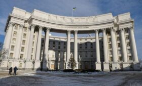 «Нефть в обмен на оружие»: в украинском МИД отреагировали на очередные обвинения Венгрии