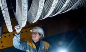 «То, что я вижу каждый день, – это не страх, а решимость»: глава ДТЭК Тимченко о работе энергетиков