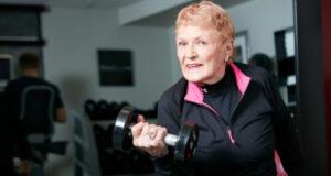 Ученые назвали лучшее упражнение для сжигания жира у пожилых людей