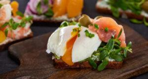 Диетолог назвал 6 продуктов, в которых витамина D намного больше, чем в яйце