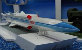 Чтобы уничтожить флот США, Иран пытается купить сверхзвуковые ракеты у Китая