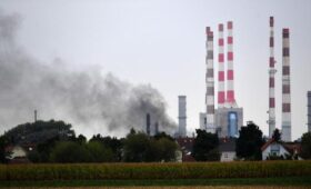 Российские НПЗ восстановили свои мощности на фоне уменьшения украинских атак, — Bloomberg