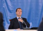 «Миротворец показал лицо»: Медведев набросился на США из-за операции в Иране