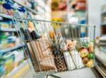 Инфляция в Украине продолжила замедление: что больше всего подорожало в январе