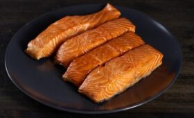 Диетолог назвала 4 продукта, в которых омега-3 даже больше, чем в рыбе