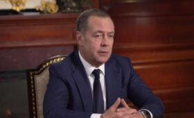 Медведев взорвался новыми угрозами и самоуверенно заявил, что победа РФ уже «просматривается»