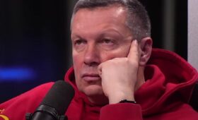 Россиян принудительно подписывают на Соловьева без права отписаться, — СМИ
