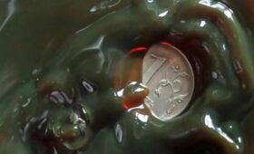 Война в Иране все еще не спасает экономику РФ: Кремль потеряет половину нефтяных доходов