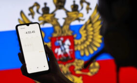 Шантаж и угрозы: журналисты рассказали, как ФСБ вербует агентов среди российской оппозиции