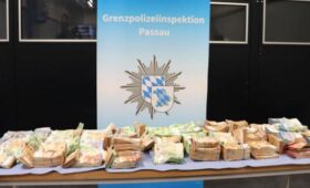 45-летний мужчина вез через Германию миллион евро наличными