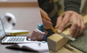 «Богачи будущего»: экономист рассказал, каких работников не сможет заменить ИИ