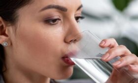 У 4 врачей спросили, помогает ли горячая вода похудеть, все они ответили одинаково