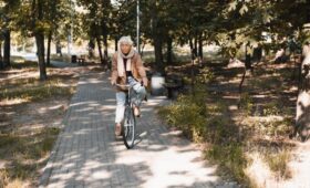 Простая привычка может помочь пожилым людям жить дольше