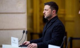 Зеленский объявил о возобновлении мирных переговоров после паузы