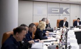 Орбан ездил в антитеррористический центр, который похитил украинских инкассаторов