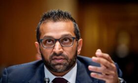 Хакеры взломали личную почту директора ФБР и слили его личные фото