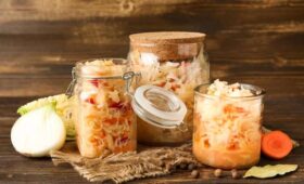 Медики назвали 9 продуктов, которые могут заменить аптечные пробиотики