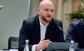 Александр Цивинский посетил в Вашингтоне закрытое мероприятие для бизнеса, который платит 10 тысяч долларов за VIP-доступ к чиновникам