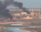 Столб дыма был виден за километры: в США внезапно загорелся крупный НПЗ