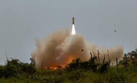 Иран пытается перегрузить ПВО союзников Америки: BI разобрал, выдержат ли Patriot