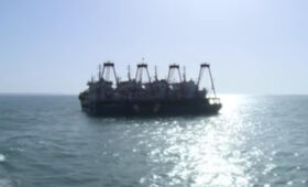 Для стран Персидского залива сбор за проход через Ормузский пролив является неприемлемым, – Bloomberg