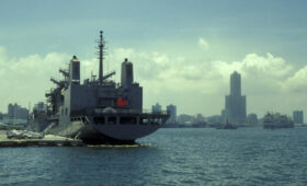 Энергия или независимость: на фоне войны в Иране Пекин пытается «подкупить» Тайвань, – Reuters