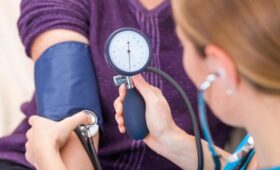 Что помогает снизить давление: ученые назвали напиток №1