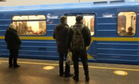 В киевском метро на станциях появились мокрые пятна: что говорят в КГГА