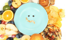 Чего лучше не есть на завтрак: кардиологи назвали популярную еду, которая может закупорить сосуды