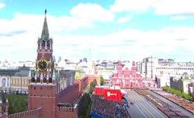 Парад 9 мая в Москве состоится, но без военной техники