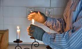 Графики на вторник: будут ли отключать свет в Украине 7 апреля