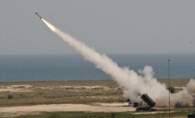 ОАЭ, Кувейт и Бахрейн заявили о массированной атаке из Ирана, несмотря на перемирие